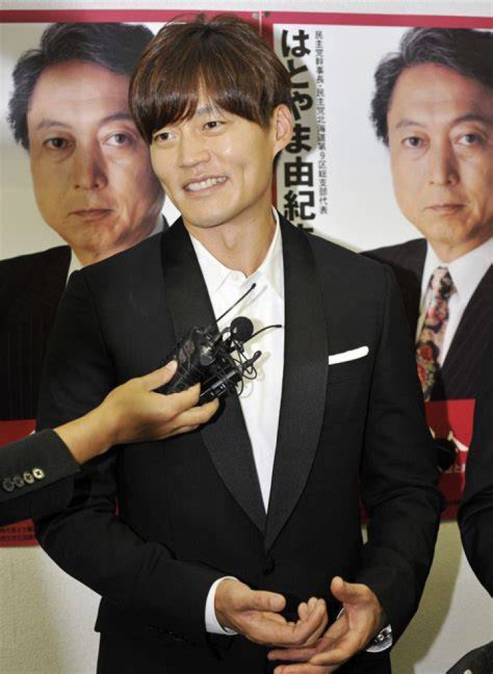 Unveiling the Charismatic World of Lee Seo Jin