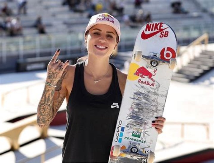 Unveiling the Truth About Leticia Bufoni Relationship